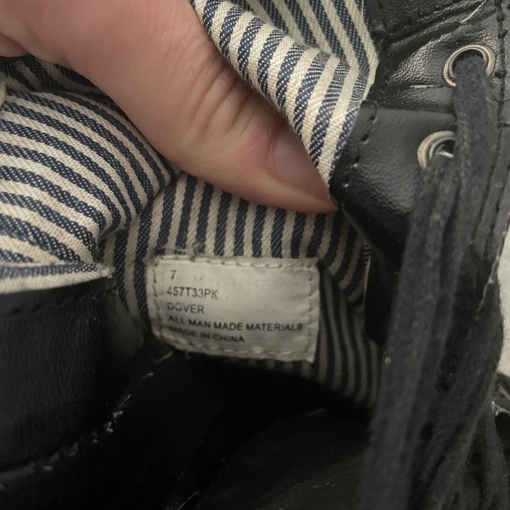 Women’s size 7 black Roxy fall boot - Picture 5 of 8